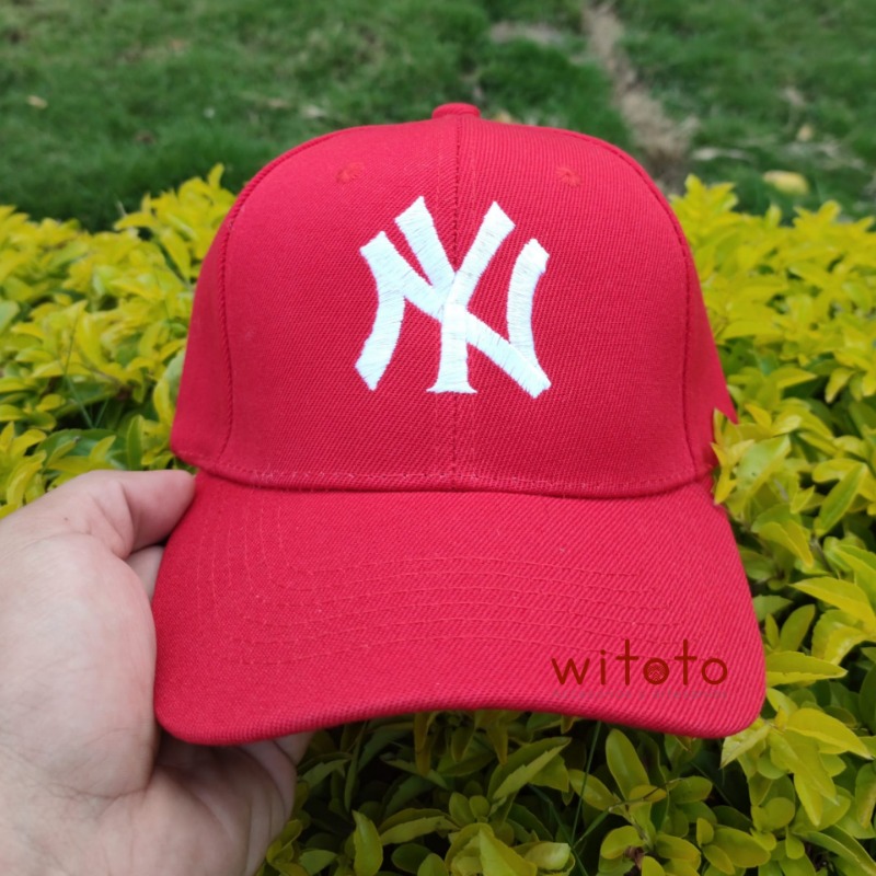 GORRA YANKEES ROJA 2